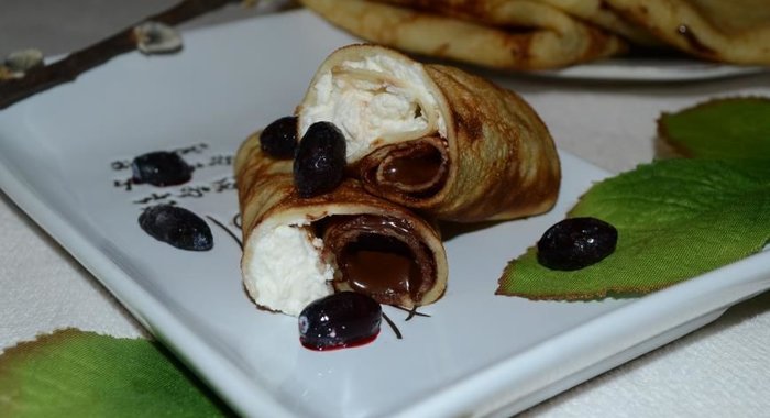 Блины с двойной начинкой дрожжевые