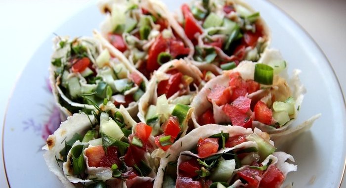 Постные рулетики из лаваша