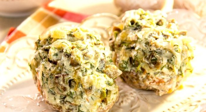 Котлеты, запеченные в духовке под грибным соусом