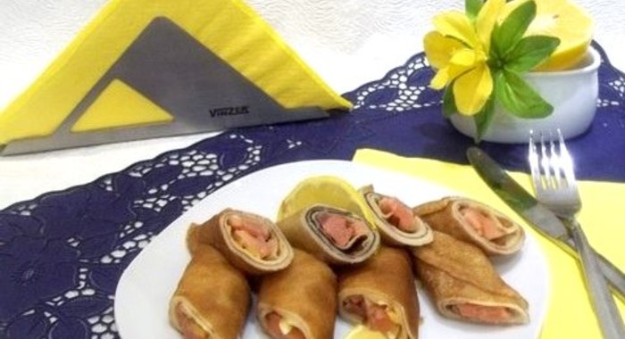 Блинчики с красной рыбой