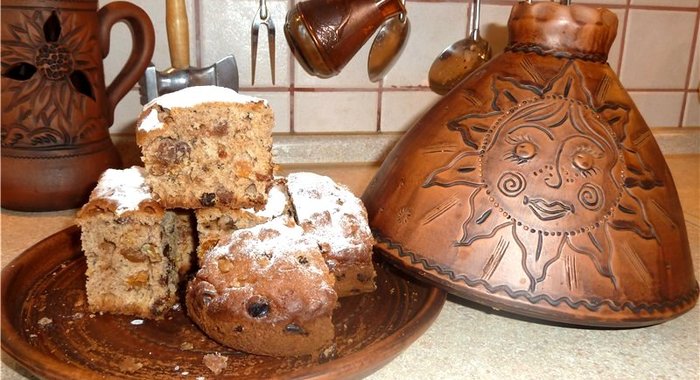 Пирог с орехами и сухофруктами