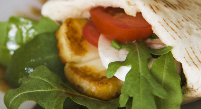 Кармашки с котлетами из лосося