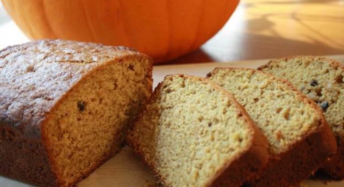 Хлеб с тыквой и зеленым луком