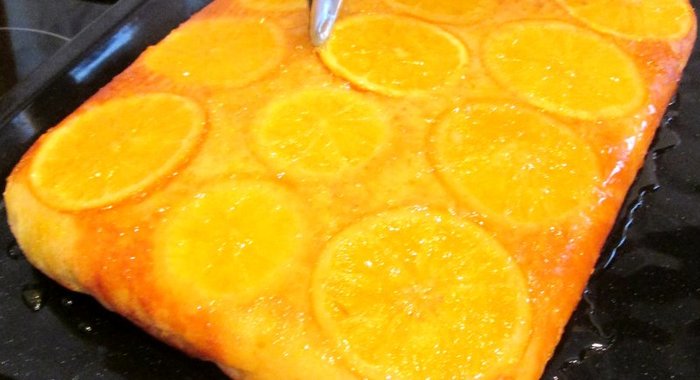 Открытый апельсиновый пирог с карамелью