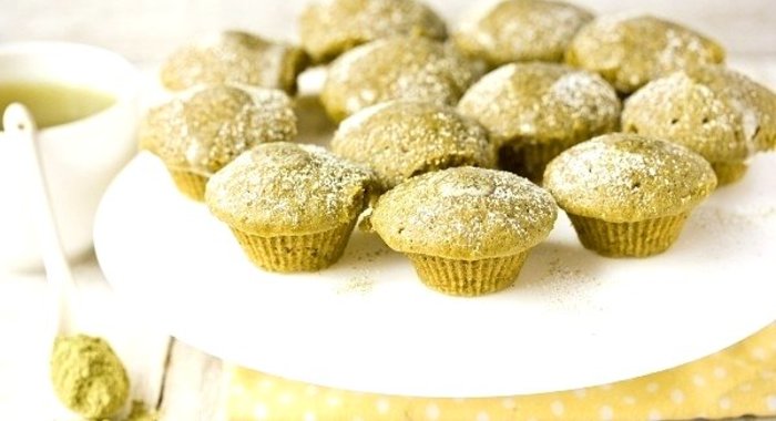 «Зелёные» кексы с чаем маття в микроволновке