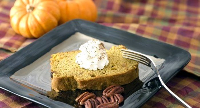 Тыквенный хлеб с апельсиновой цедрой и орехами пекан