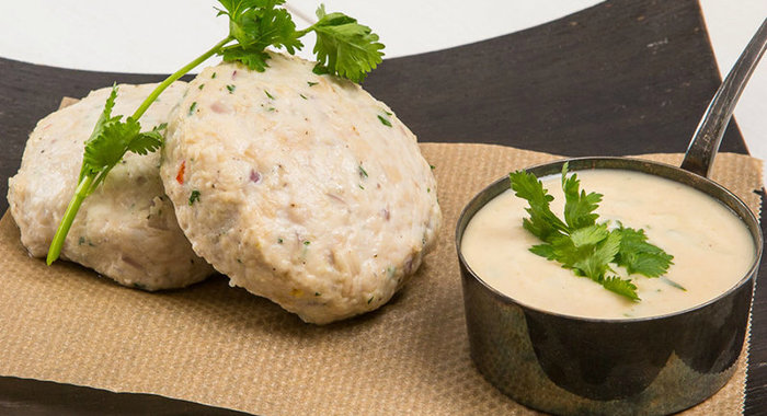 Сочные куриные котлеты с оригинальным соусом