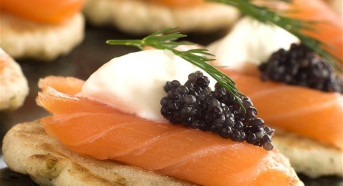 Гречневые мини блины с копченым лососем и икрой