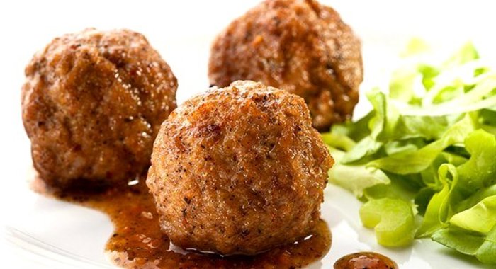 Свиные фрикадельки с перцем чипотле