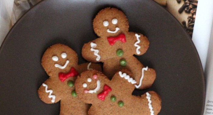 Пряное новогоднее печенье