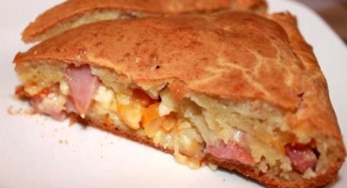 Сырный торт с ветчиной