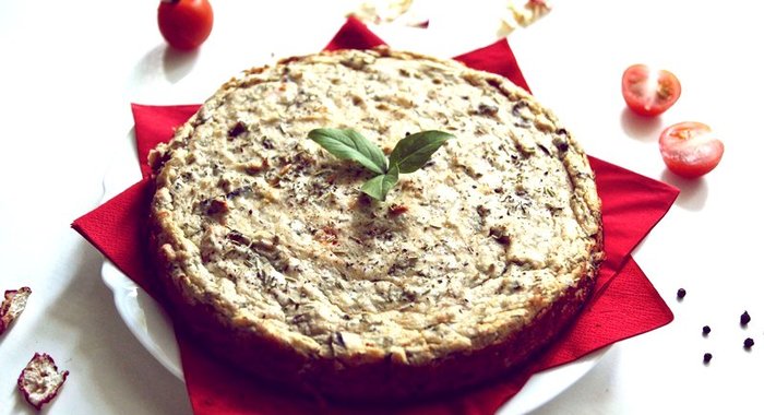 Творожная запеканка с баклажанами и помидорами черри