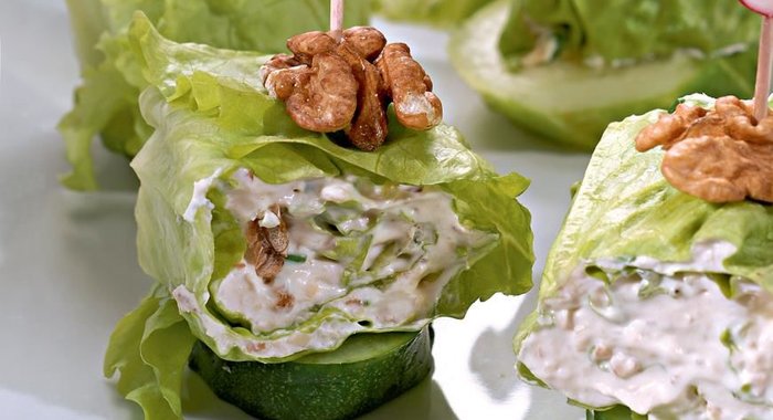 Рулетики с сыром и орехами