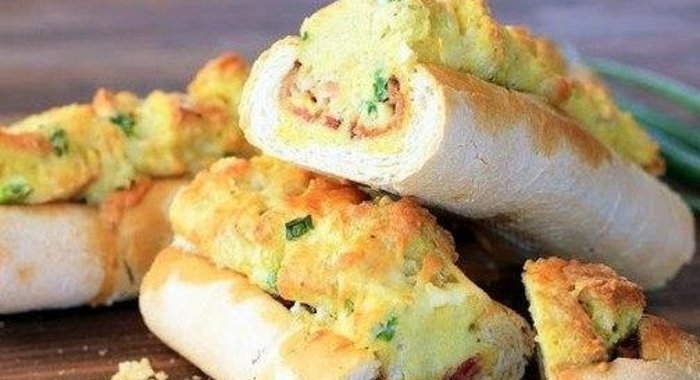 Запеченный багет на завтрак