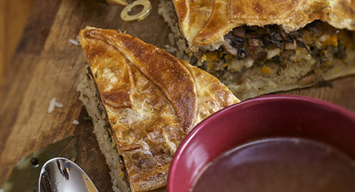 Пирог с курицей и грибами