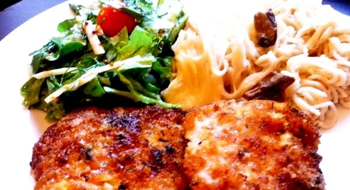 Свиные котлеты с пармезаном