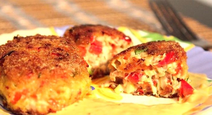 Котлеты куриные с болгарским перцем и сыром