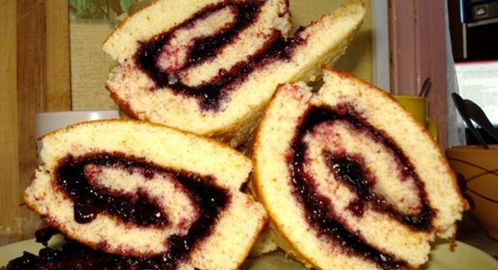 Рулет с джемом