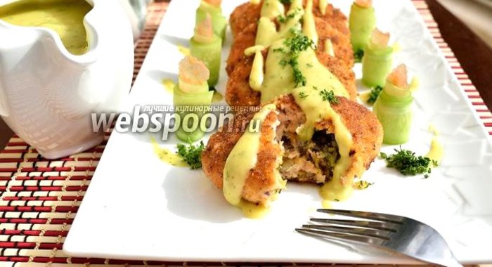 Котлеты из лосося с картофельной подливкой
