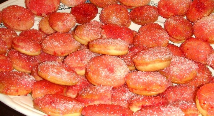 Сметанное печенье в клюквенной глазури