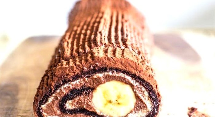 Шоколадно-банановый рулет