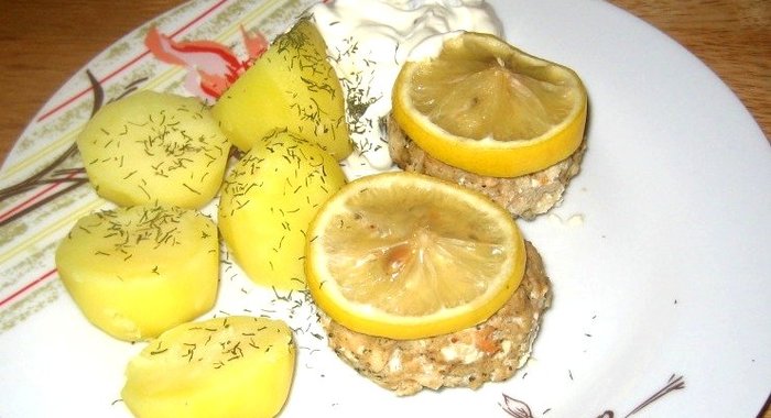 Рыбные котлеты в пароварке