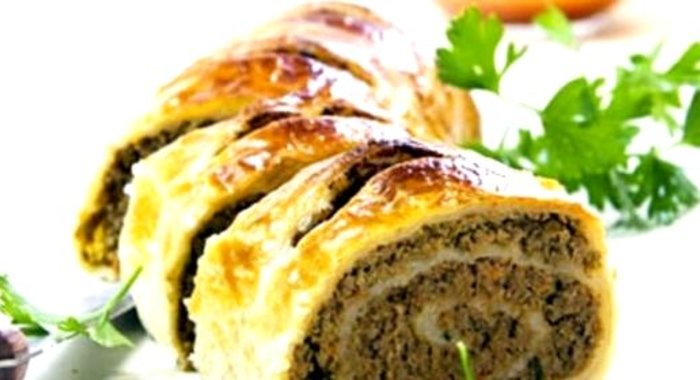 Рулет из слоеного теста