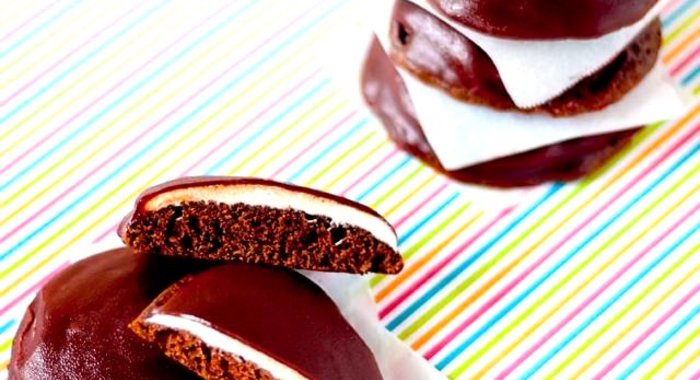 Печенье с зефирной начинкой и шоколадной глазурью