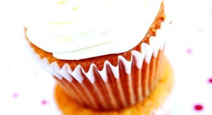 Сладкие капкейки из цукини с сырной глазурью