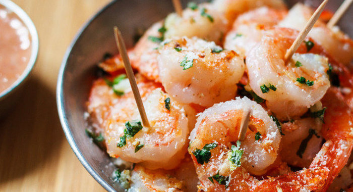 Креветки с соусом из манго