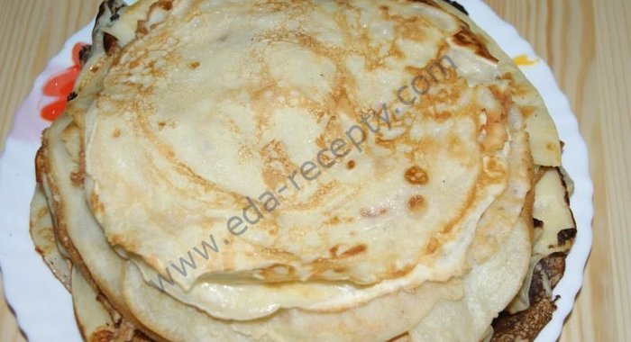 Блины с молоком в бутылке