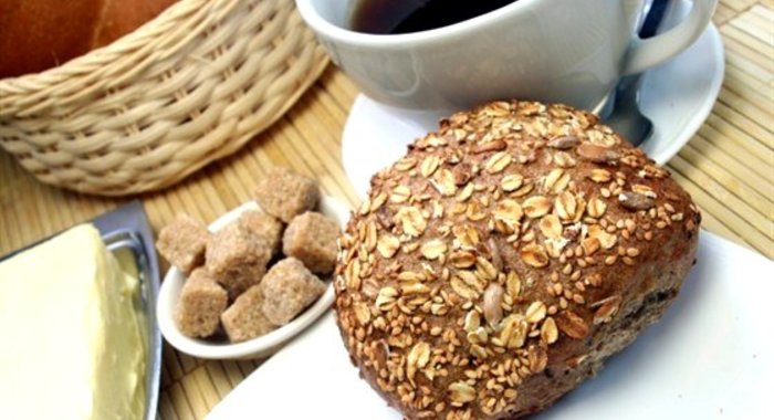 Серый хлеб с семечками