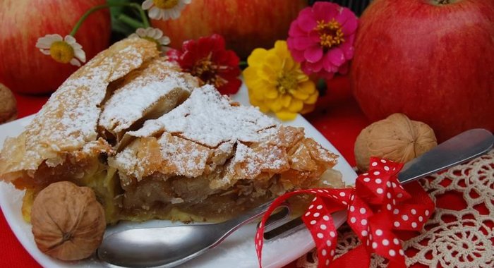 Яблочный пирог по мотивам греческого пирога Пацавуропита