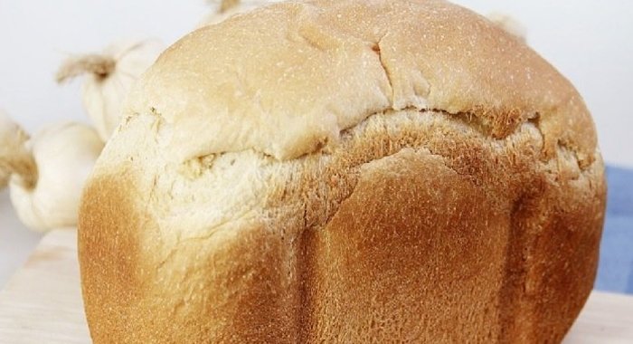 Чесночный хлеб в хлебопечке