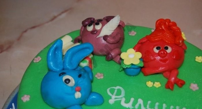 Торт Смешарики из мастики