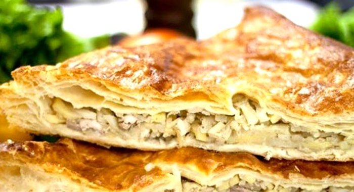 Слоеный грибной пирог