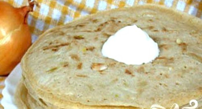 Овсяные блины с луком