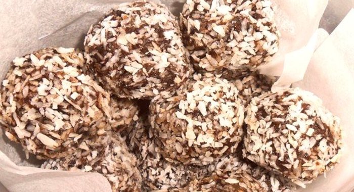 Конфеты из чернослива и орехов