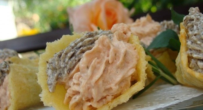 Сырные трубочки с кремом