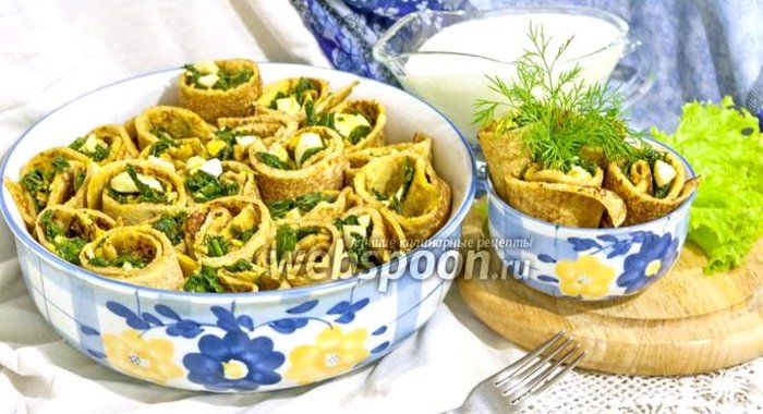 Блины с зеленым луком и яйцом