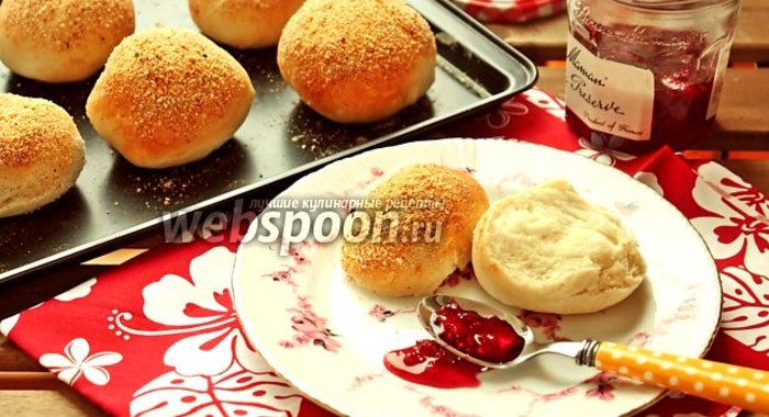 Хлебные булочки с присыпкой