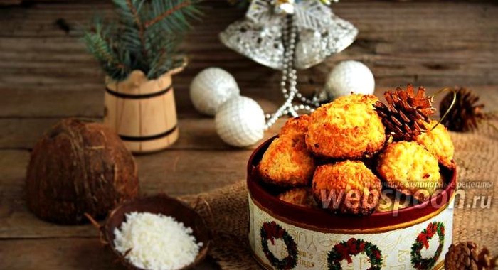 Кокосовое печенье с вишней