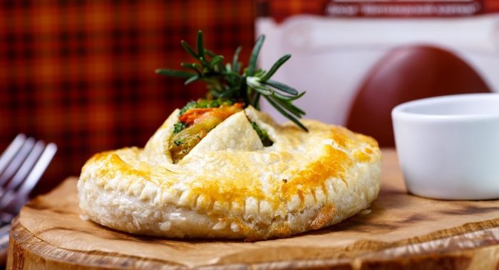 Пирог с брокколи и морковью