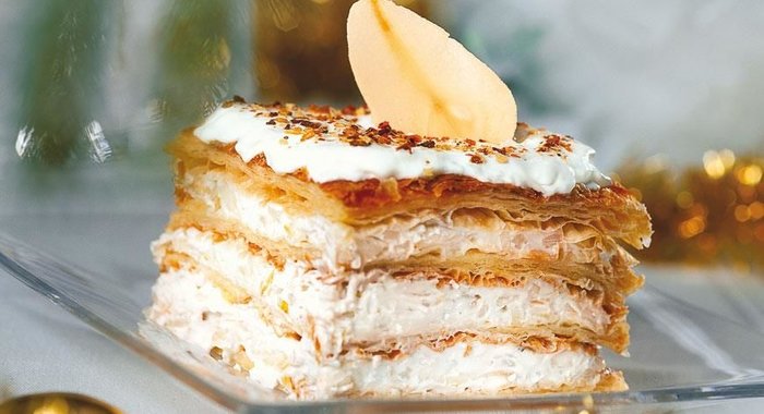 Торт Наполеон с сыром и грушами