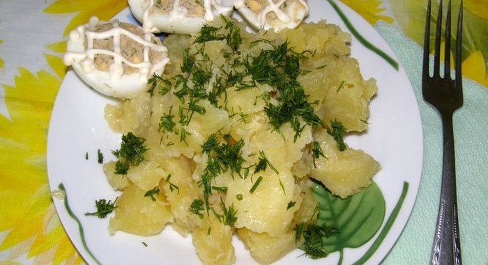 Яйца, фаршированные паштетом