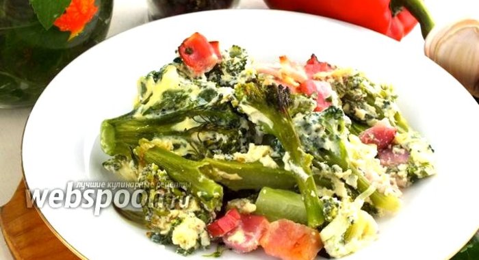 Запеканка из брокколи с беконом