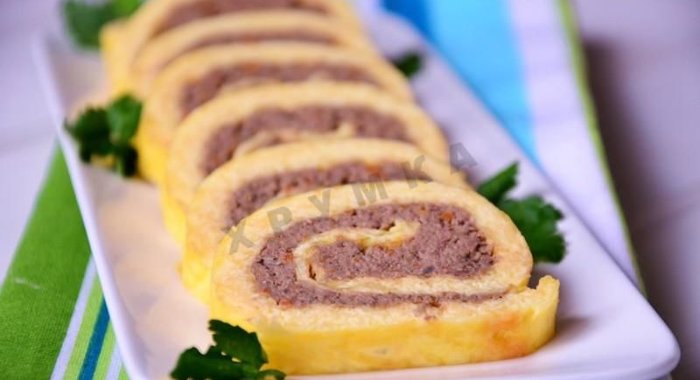 Сырный рулет с паштетом