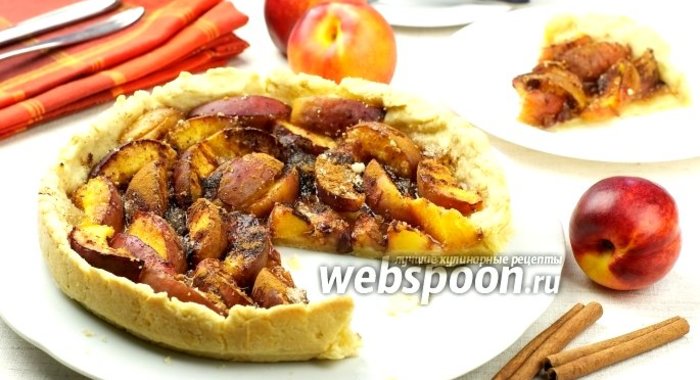 Пирог с нектаринами