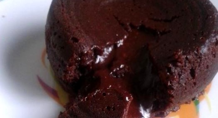 Шоколадный кекс с жидкой начинкой