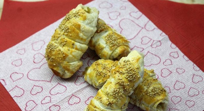 Сосиска в слоеном тесте